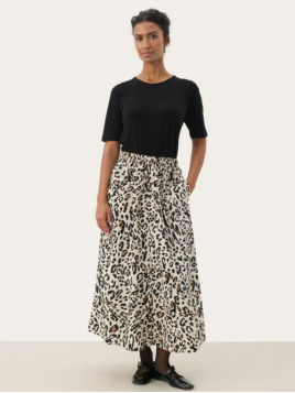 Rock Ingina (30309819-303964) von Part-Two in Nature Leopard Print